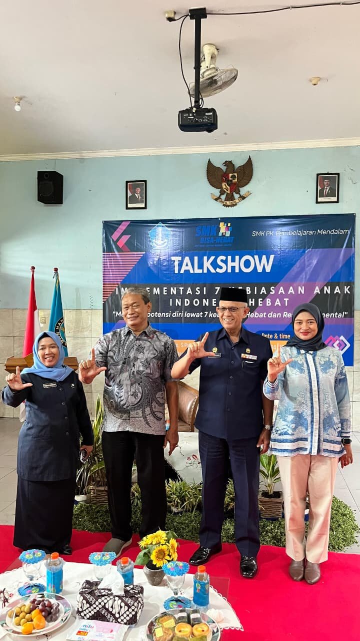 Hadirkan Psikolog dan Direktorat SMK, SMK KAL-2 Surabaya Sukses Gelar Talkshow Penguatan Karakter dan Resiliensi Mental