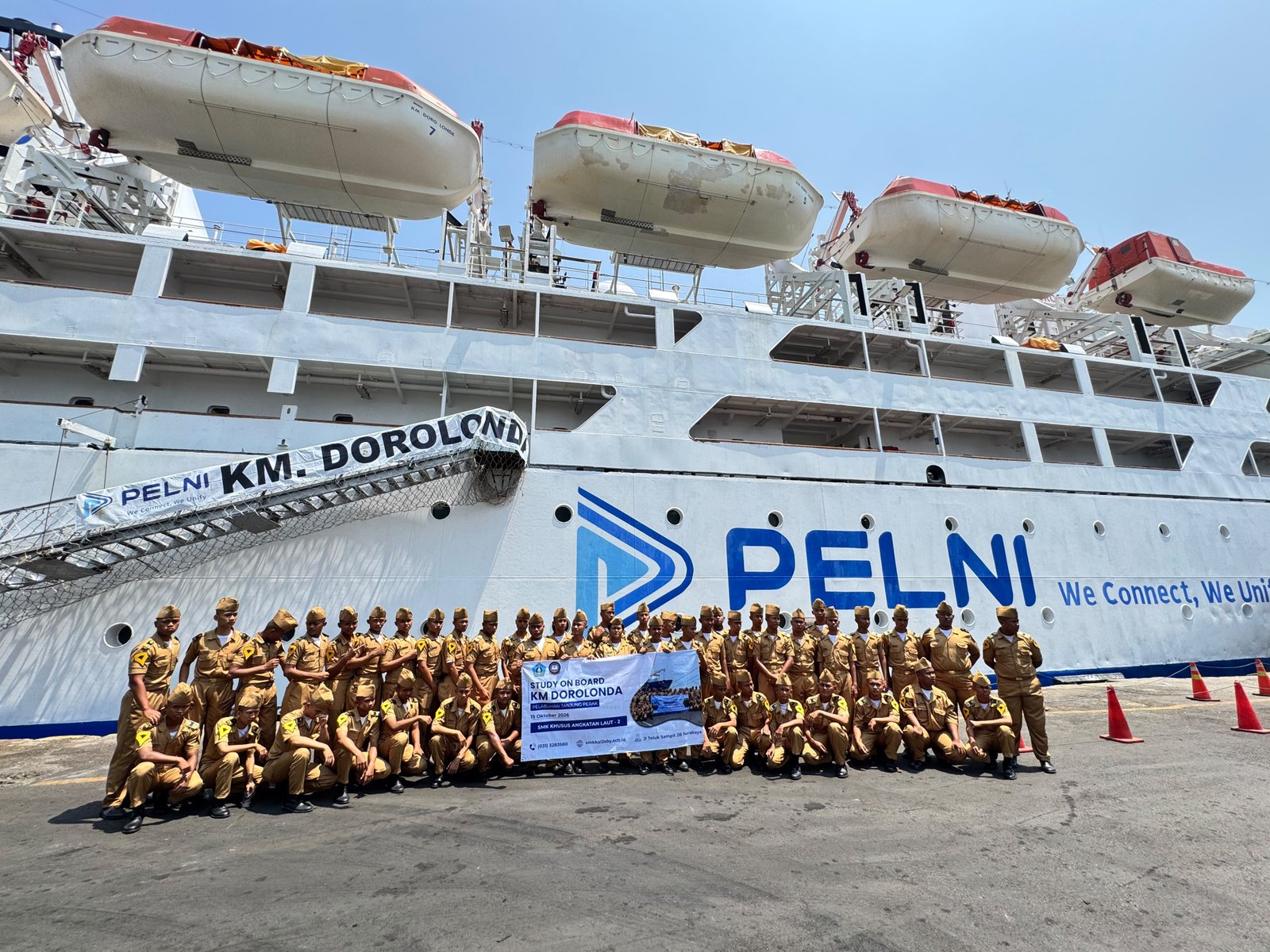 Taruna/ni SMK KAL - 2 Surabaya Ikuti Kegiatan Study on Board di KM Dorolonda PT PELNI